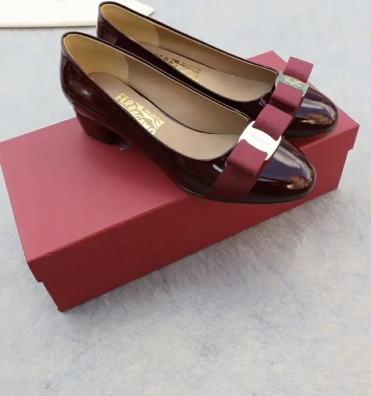 salvatore ferragamo flat chaussures pour femme s_10aa0573